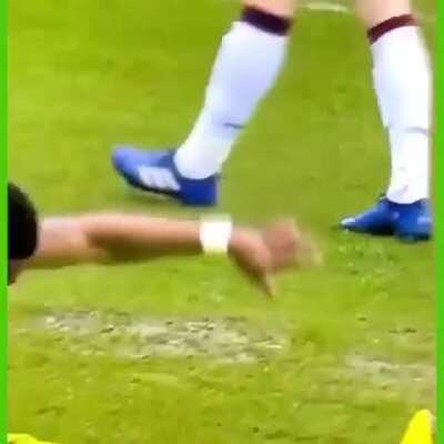 Getting 4 fingers broken at the same time.