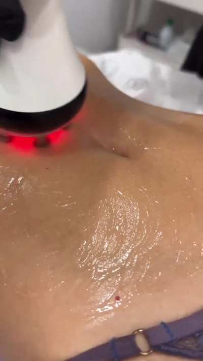 Gonsabella mostrando el culo