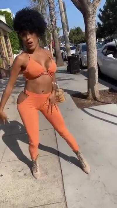 hot in orange 2