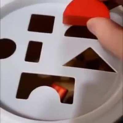 acho que esse vídeo vai no buraco quadrado também