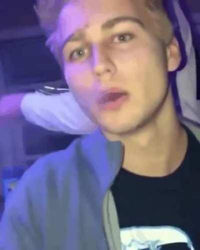 HMC I think your vape is broken. Nah it works fine.