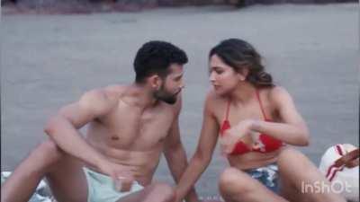 Uff Deepika padukone new kiss