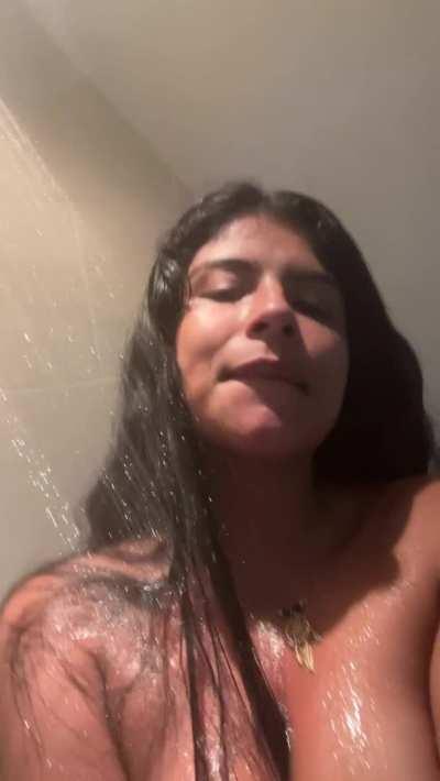 Wanna take a shower with me? 😝 (30y/o mom of 2)