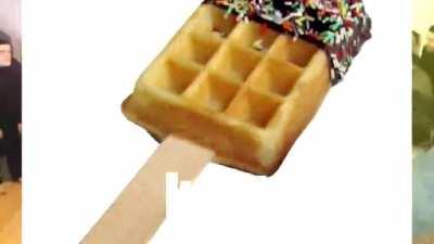 nausėda sveikina jus su vasaros pradžia, draugu=iai 😘