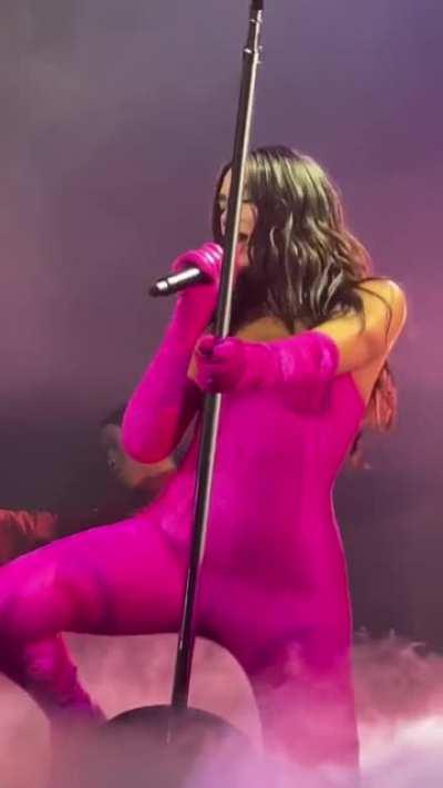 Dua Lipa goes wild on stage