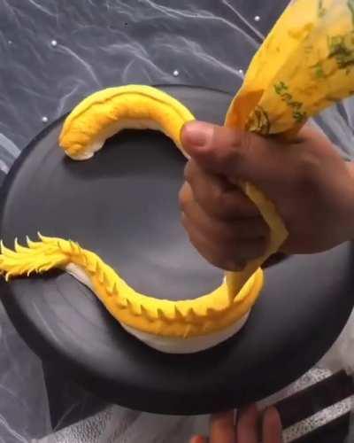 Making edible Dragon sculpture process