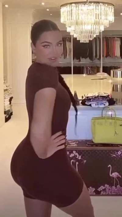 Basketball sized bubble butt