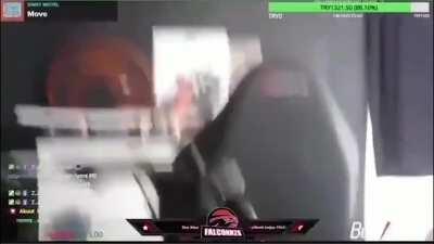 Gaming livestream captures moment as M7 earthquake strikes Izmir, Turkey