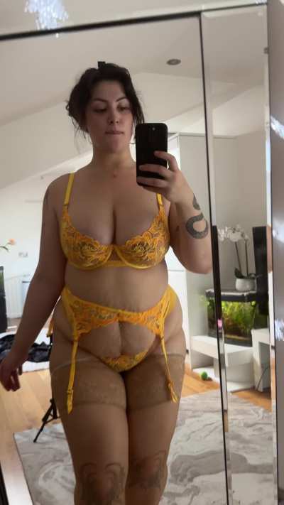 Showing off my top model chubby body type