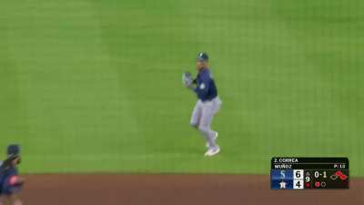 Victor Robles makes a crazy catch to end it in Houston with the tying runs on