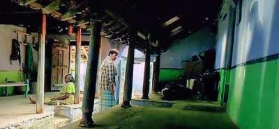 Found something Weird in NANPAKAL NERATHU MAYAKKAM closing scenes that I haven't seen discussed anywhere...