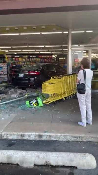 Meanwhile in Sand Springs at the Dollar General 😳