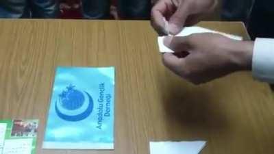 Duygulanip aglamaya basladim, elhamdulillah hala mi inanmiyorsunuz amk ateistleri ?