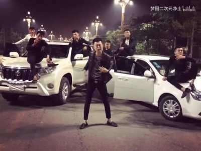 虚拦我们是流氓