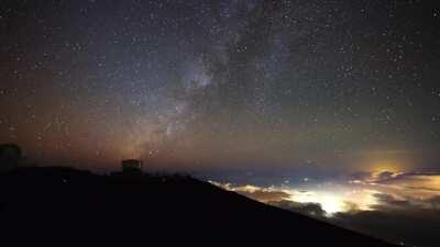 On top of the world at Haleakalā Maui, Hawaii - This is what two hours in the freezing cold wrapped in a blanket on top of a volcano gets you. 😂 This is part of my latest YouTube video but these clips don't get the love they deserve when just being part o