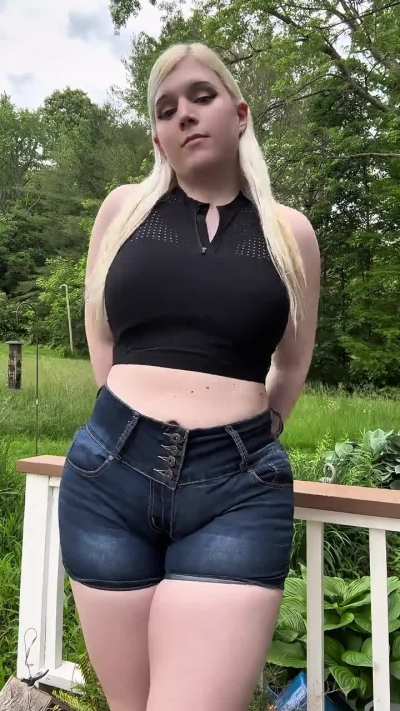 31 [F] midsection showing season 💝