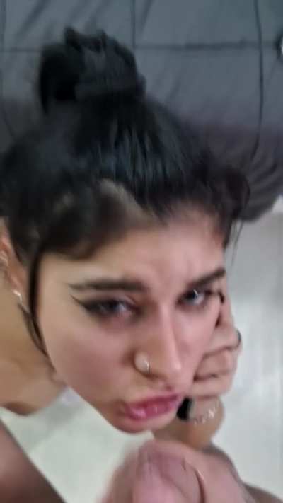 Sucking and talking on the phone always made me horny, but receiving cum this way feels amazing