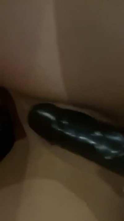 Slippery when wet. Sino gusto tumikim? 👅[f]