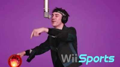 Mi pana Kidd Keo jugando al Wii Sports