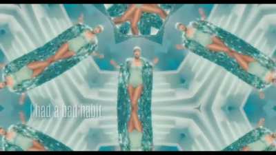 Taylor’s got a really bad habit 😬