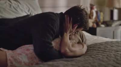 Birthday Teaser: Eliza Coupe in Casual [S1E8-2015]