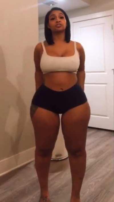 those thighs 👏🏽