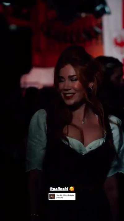 Dirndl kann sie tragen <3