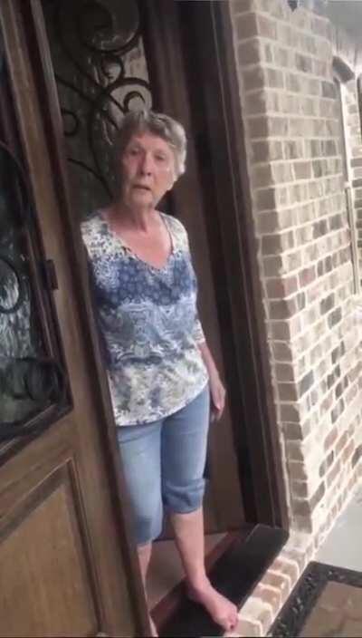 turn on the mic 😂