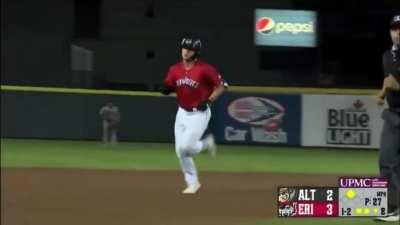 [Highlight] #1 Pick Spencer Torkelson crushes his first HR with Erie