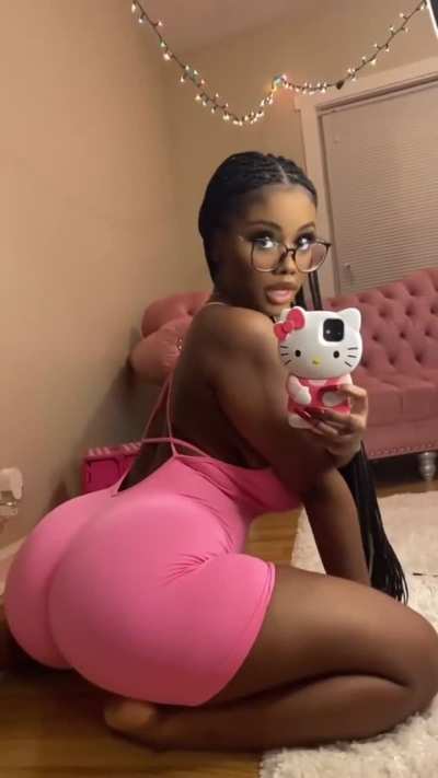 Bonnie (@santas_sweetest)