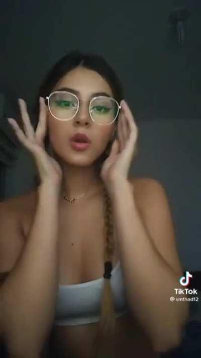 Better Off or On 🤓 🤔 [@smthad12]