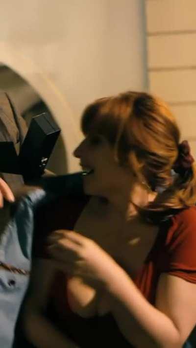 Vica kerekes pressed up 😍