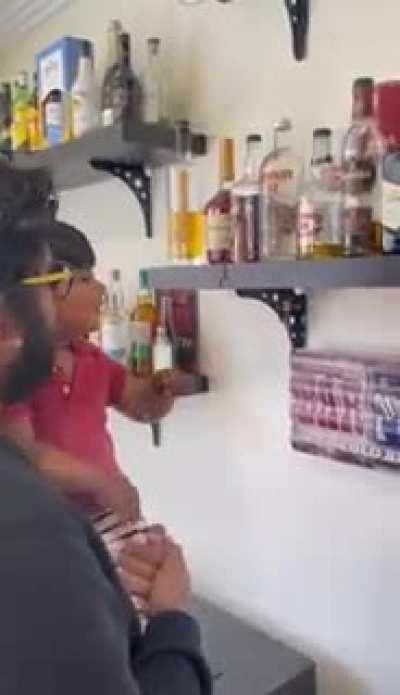 title brand dhoondne gaya