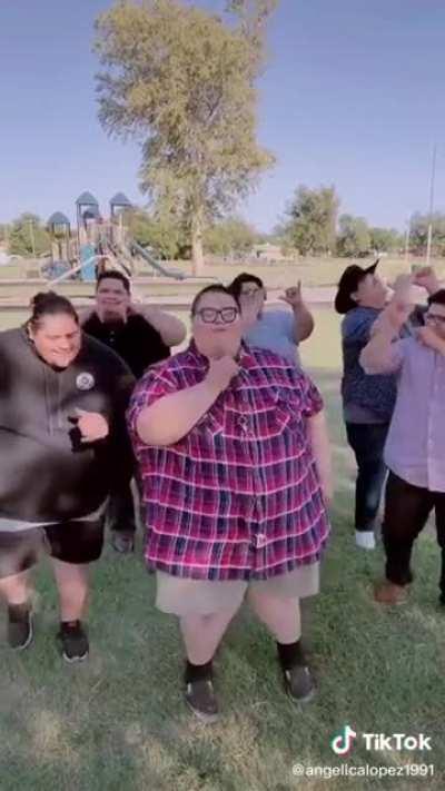 Cuando alguien de r/mexico usa sus 6 cuentas para downvotear un comentario tuyo.