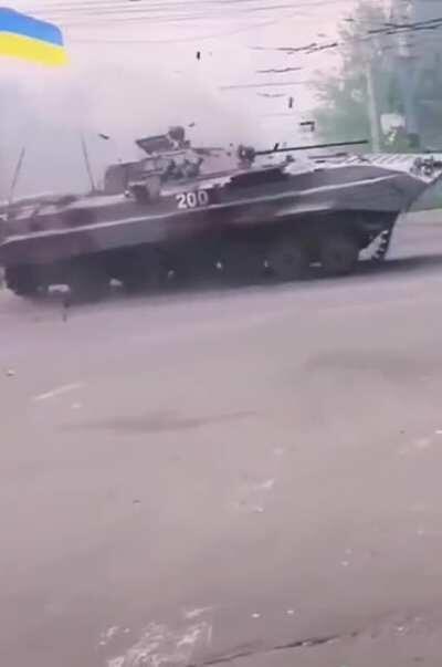 Ukrainian APCs in Mariupol' (2014)