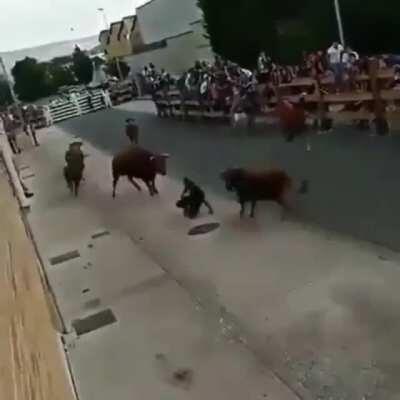 Интересно, какую религию он исповедует?