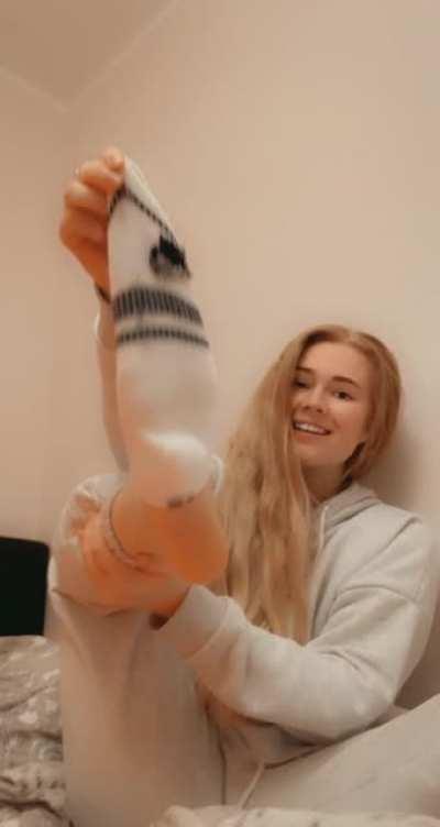 Removing my socks after long sweaty day 🥵