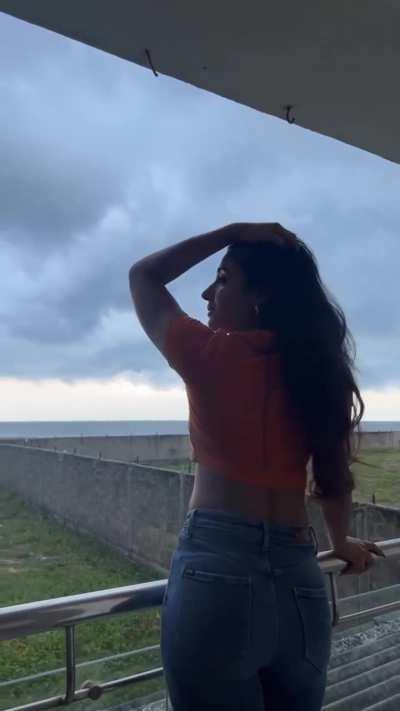 Mirnaa Menon 🍑🤤