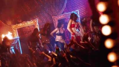 Finally,deepika padukone lovely song in 4k on this sub..share ur fanasties ,who else wants to raise middle prt of tht golden dress and fuck her,damn those thighs r fucking sexy... d slutty lyrics makes d song even better