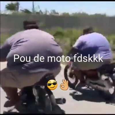 Pou de moto kkk