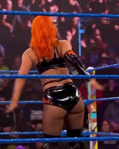 Gigi Dolin 👐 🍑