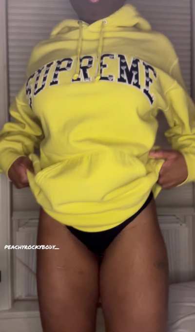 Anyone down to play with my body tonight? 👀