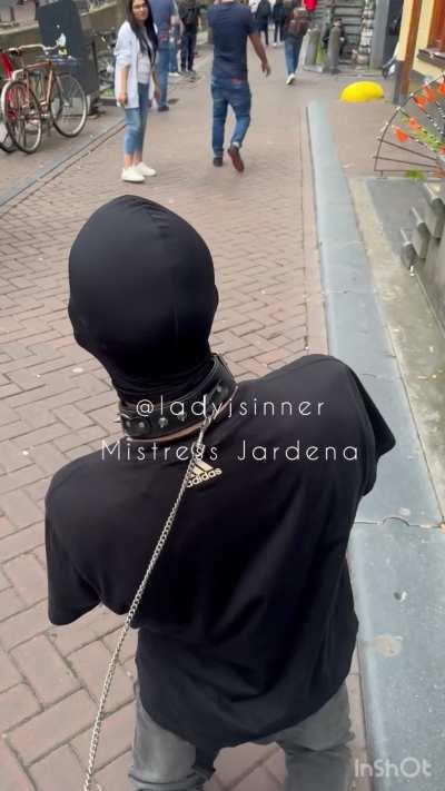 It was so cool to walk a slave through the streets of Amsterdam, people laughed at him and applauded me