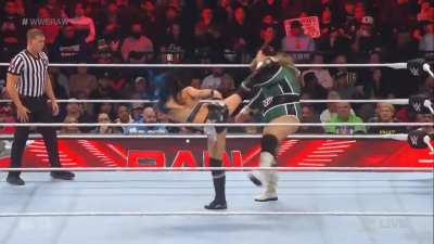 On WWE RAW: Piper Niven vs Mia Yim