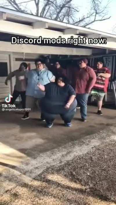 Discord mods be living the life.