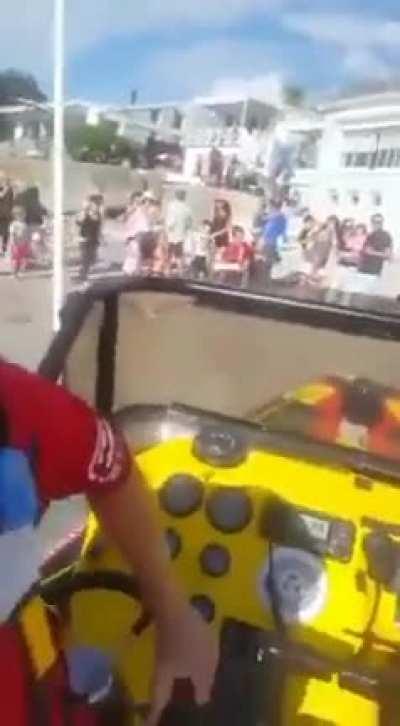 Santa falls of The boat