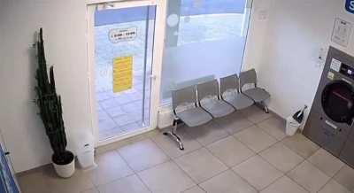 Man narrowly escapes laundromat machine explosion