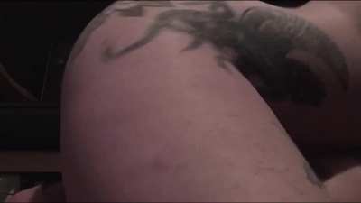 LOVE RIDING HIS FACE WITH MY HUGE PHAT ASS WHILE HE CAN’T BREATHE