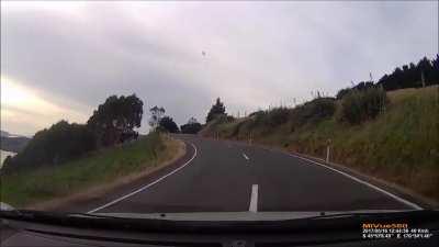 Two lessons in this video: How to safely overtake a cyclist, immediately followed by how not to.