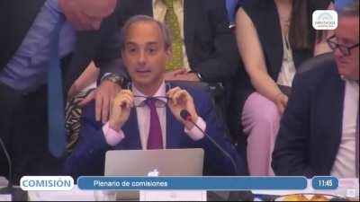 Espert: "No dialogue, vos contesta la pregunta sino no terminas m&aacute;s, y con la izquierda menos"